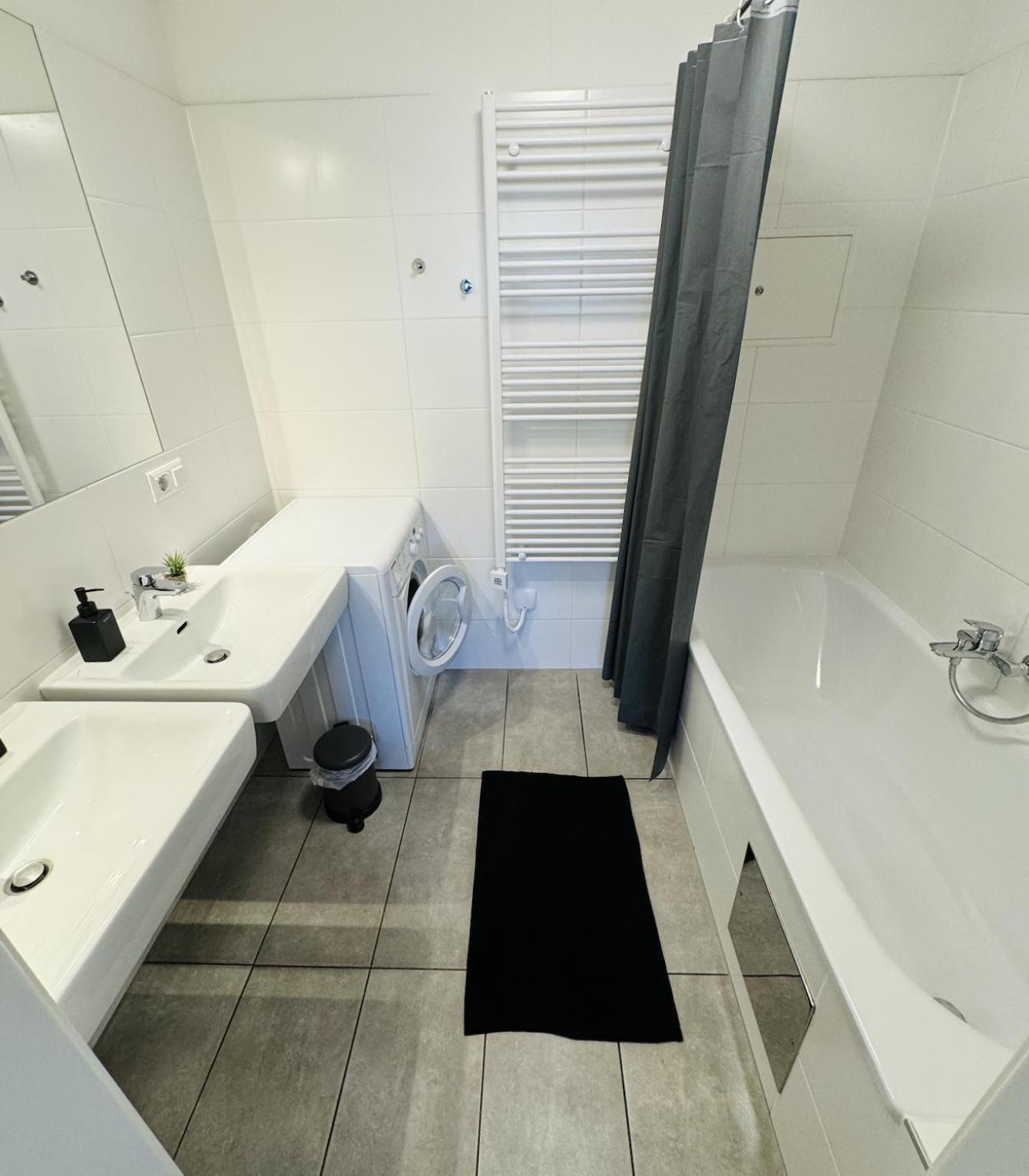 Brand New Apartment, Location-near Vic/danube Apartment